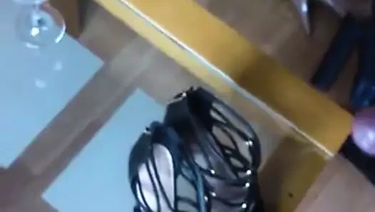 Sandal tarzı topuklu ayakkabılar için çift boşalmak