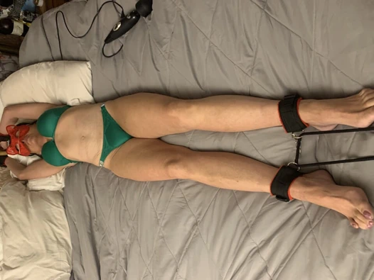 Islak evli kadın bağlı ve azdırıyor 2