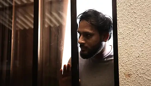 Hintli kadın kocasıyla sert seks yapıyor net hinfi ses