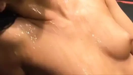 Azgın bebek duşta boşalmak bukkake