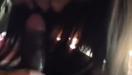 Txais qau loj closeup