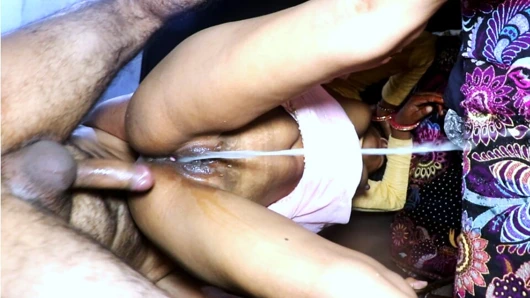 leg seking standing squirt. Very Hot desi bhabhi.give my rich bhabhi a nice fuck