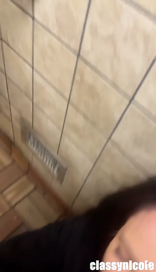 Waffle Evi Bakış açısı Umumi Banyoda, Jasper Ve Nicole Ile Sikişiyor
