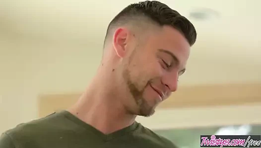 Twistys - bahar temizliği - jenna fox