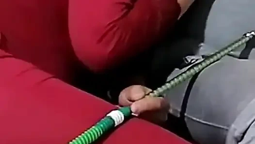 Üvey anne cummy tangasını kokluyor - bu baba değil, senin lanet yükün!