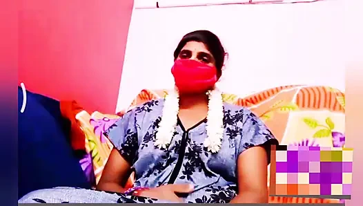 Hintli ev hanımı erkek arkadaşıyla görüntülü görüşme yapıyor. Telugu edepsizce konuşuyor.