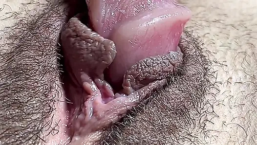 Sızdıran suların kirli seçimi yakın çekim, elle muamele seçimi