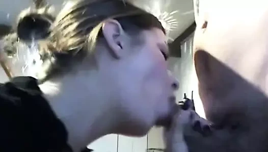 Büyük memeli esmer için sert dölleme