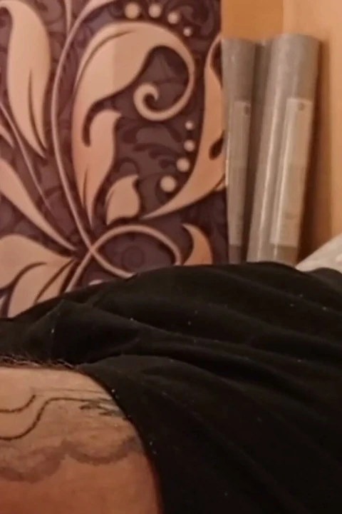Komşunun ağzına boşalıyor