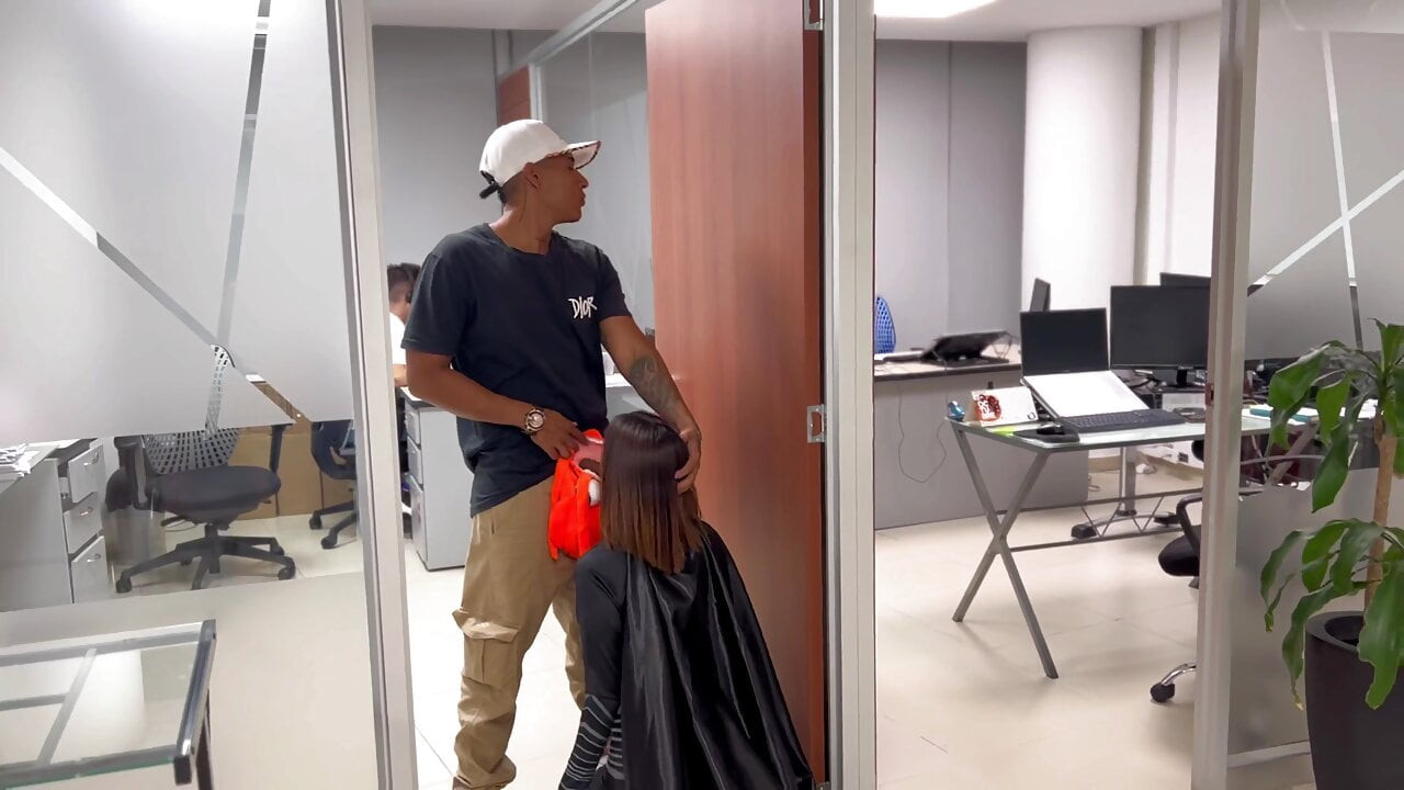 Trick or dick at the office, did a blowjob secretly to my coworker almost got caught