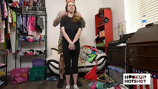 Bts - büyük memeli inek Jackie Hoff sahne arkası sahnesinde azdırılıyor!