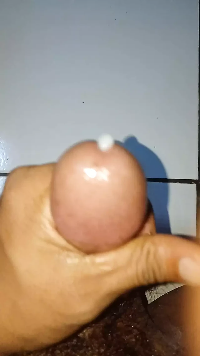 Fışkırtana kadar sikini salla
