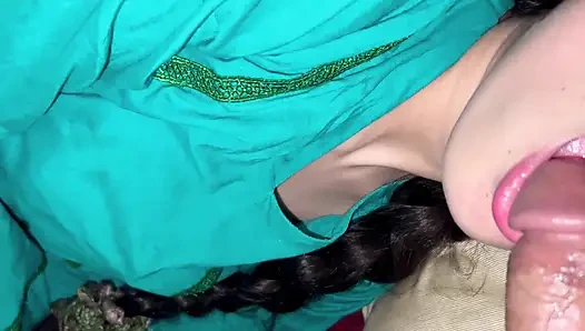 Özel ev romantizmi tutku ve güzel anılarla dolu bir gece yaratıyor (18+)