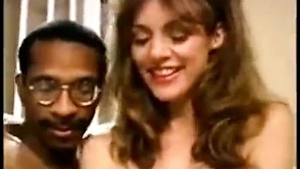 Bay 18 inç hapishane serserisini yumrukluyor