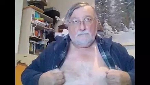 Büyükbaba inme üzerinde web kamerası