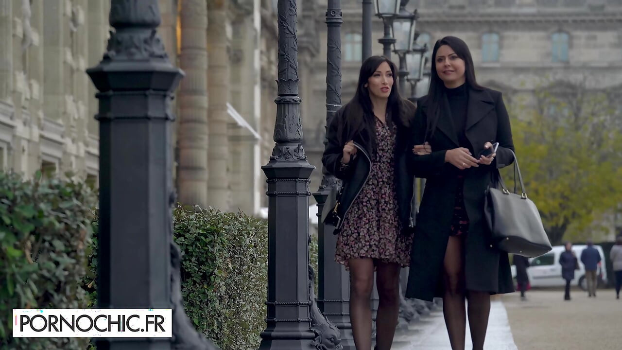 Clea Gaultier ve Mariska ile çifte penetrasyon ve grup seks