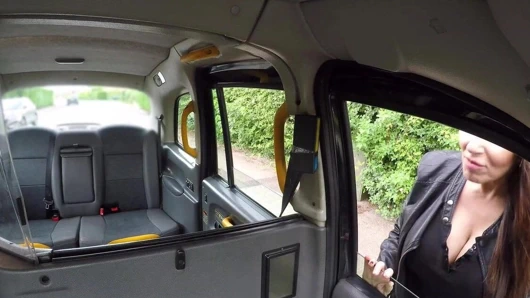 Sahte taksi - büyük memeli sıcak olgun milf josephine james sikikleri