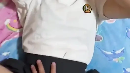 Üniversiteli kız üniversite öğretmeni tarafından misyoner pozisyonundan sikiliyor