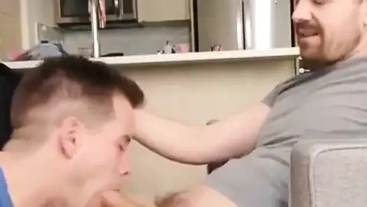 Müthiş adam dev horoz