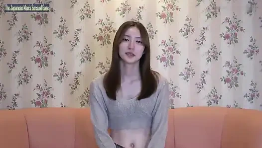 İnce uzun bacaklı bir güzellik derin bir mezmerik seansa iterken Görsel Tanrıça ortaya çıkıyor