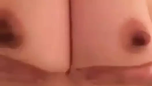 Su 38e göğüsler oynuyor