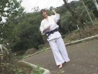 Hitomi Tanaka. Usta sınıfı karate.