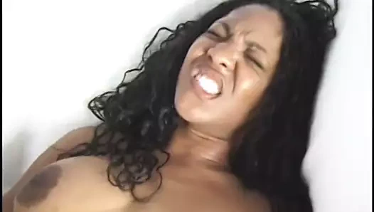 Busty abanoz civcivler oynama ile oyuncaklar