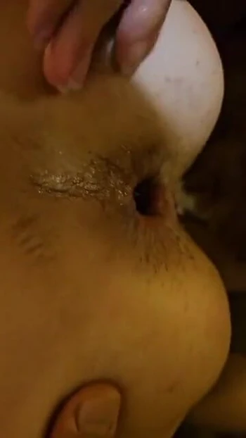 Падающий по челюсти момент из "большого анала и сквирта"