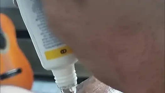 Vazelin ile elle muamele