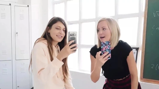 Gençler büyük horozları sever - alberto blancoa rae lil black