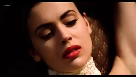 Alyssa milano çıplak ve seks sahneler