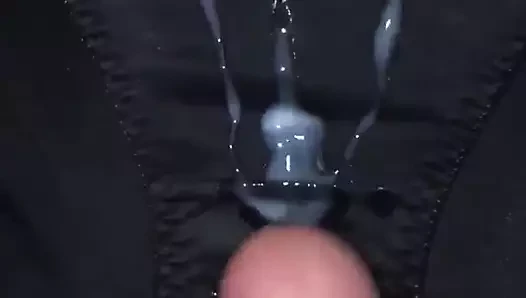 Eski kız arkadaş külotla mastürbasyon yapıyor