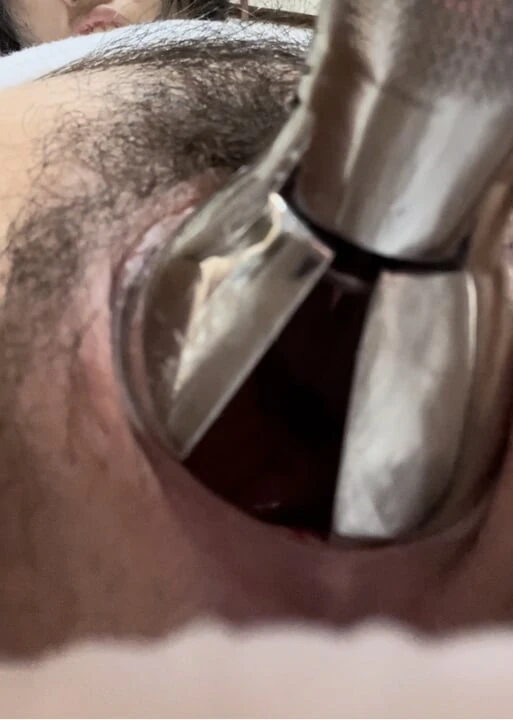 Груша в агонии в киске