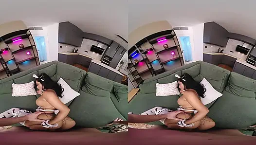 Süt var mı? Yasmina Khan büyük yarağımı sağmak istiyor