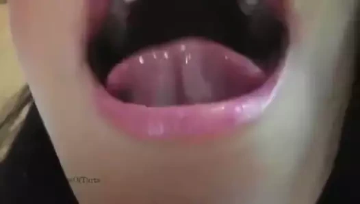 Tanrıça ünvanı dev kadın