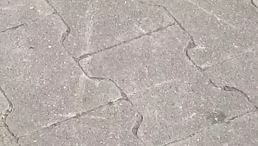 Ateşli Asyalı ayaklar