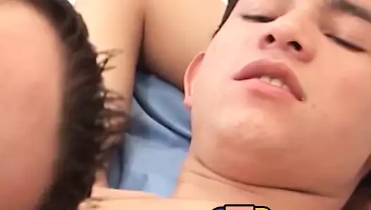 Güney amerikalı arka kapı haydutları hardcore eyersiz seks