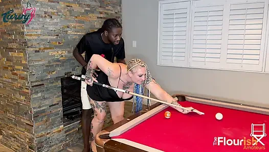 Flourish House'da fragman vegas geceleri: livie blainn vs prophecy