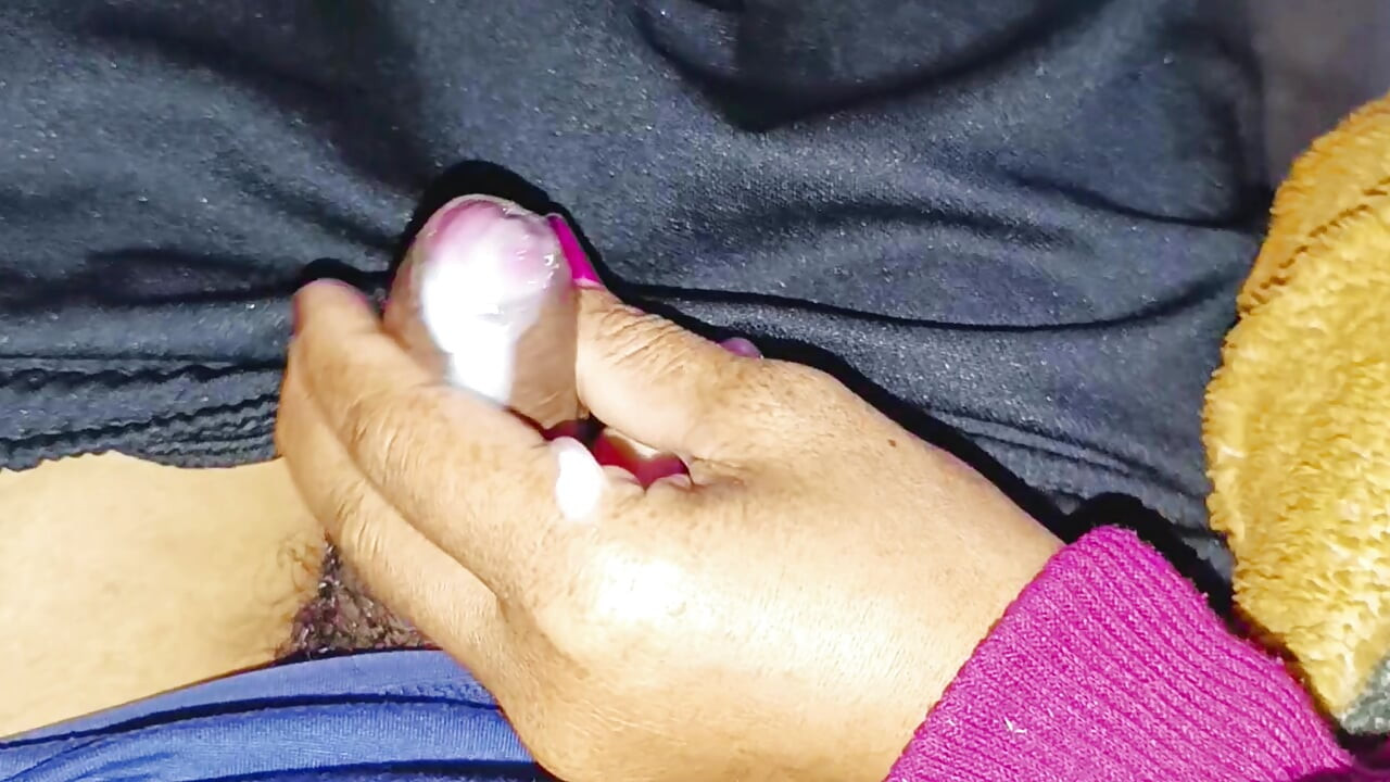 Shaking your sister's cock until crot