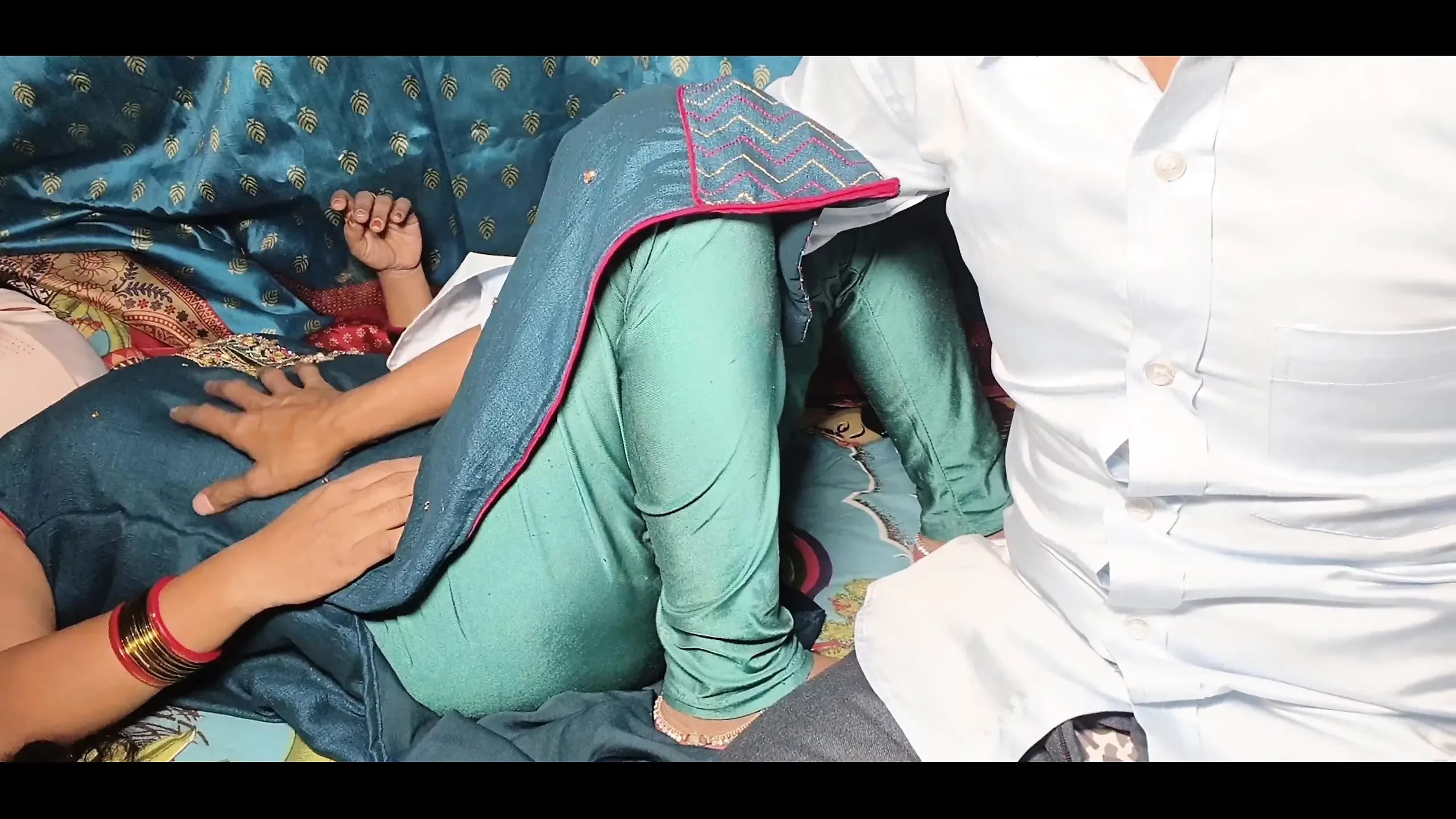 Buwa ji ki hard Aunty fucked her stepuncle in his bra