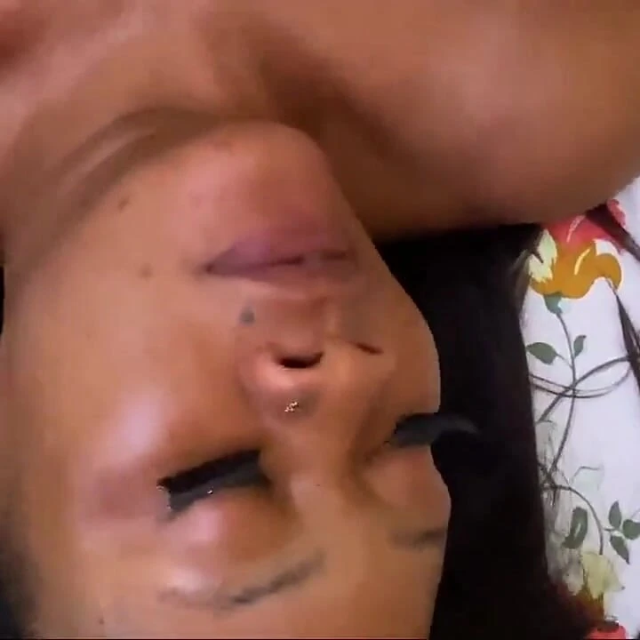 Büyük zenci yarağı bay büyük bick ile sikişiyor
