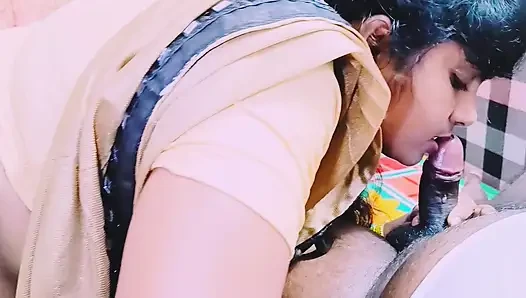 Villege doktoru hasta ile sert sikişiyor. Telugu edepsizce konuşuyor.