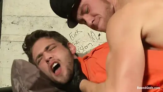 Memur Maguire için taze et mahkumu