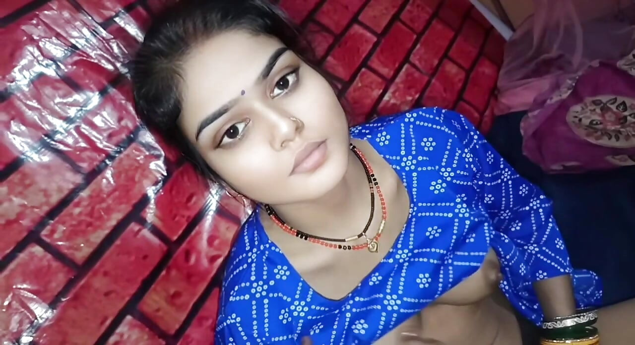 Hintli üniversiteli kız arkadaş üçlü seks xxx video Hintli desi okul arkadaşı üçlü sikişiyor xxx video