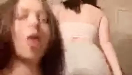 onu tanga sıkma onu KEDİ