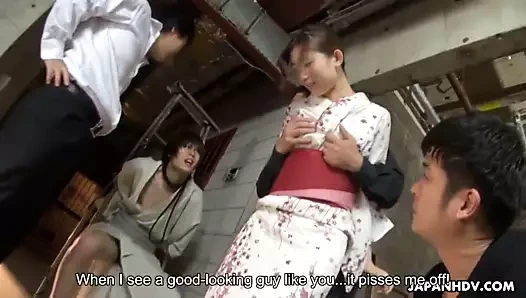 kaptı iki Asya gençler için sikme onları ve krem ​​onları aşağı