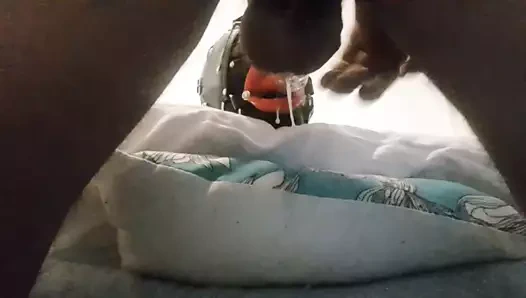 Laura ağzı açık ve ağzı açık bir tıkaçla kapüşonlu ve boğazını 15 dakika boyunca becerdin (sadece teaser)