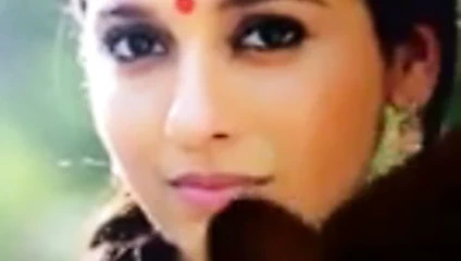 Rashmi gautam yüze boşalma