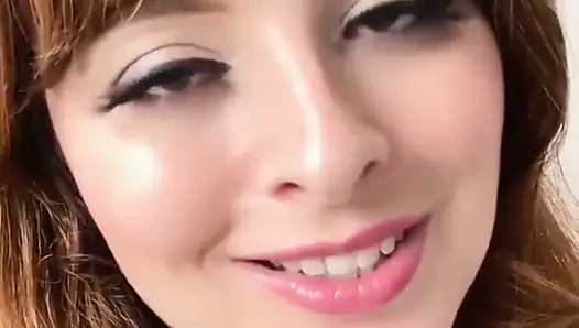 Burada senin için güzel uzun ve şapırtılı bir oral seks var çünkü gerçekten sana biraz gıdımlamak ve boşalmana yardım etmek istiyorum