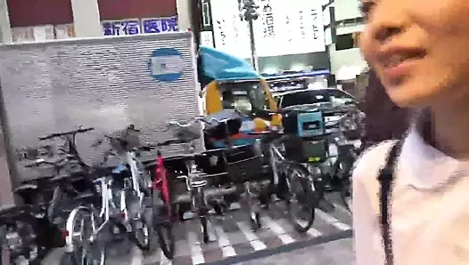 Büyük göğüslere sahip çok minyon kız yaşlı adamla deneme yapmayı seviyor bölüm 1